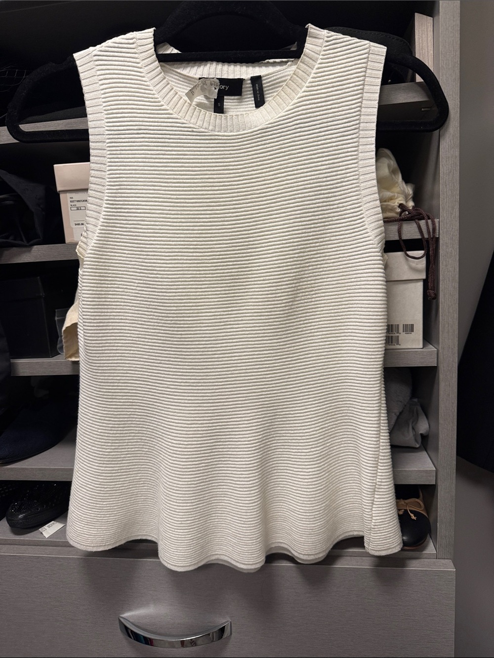 White S ribbed theory sleeveless sweater top
